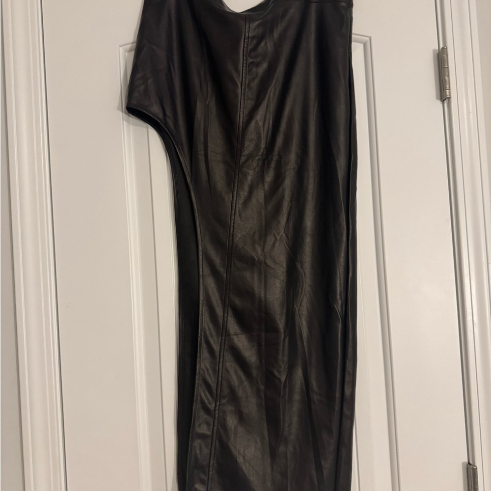Missguided+ Black High Low Skirt